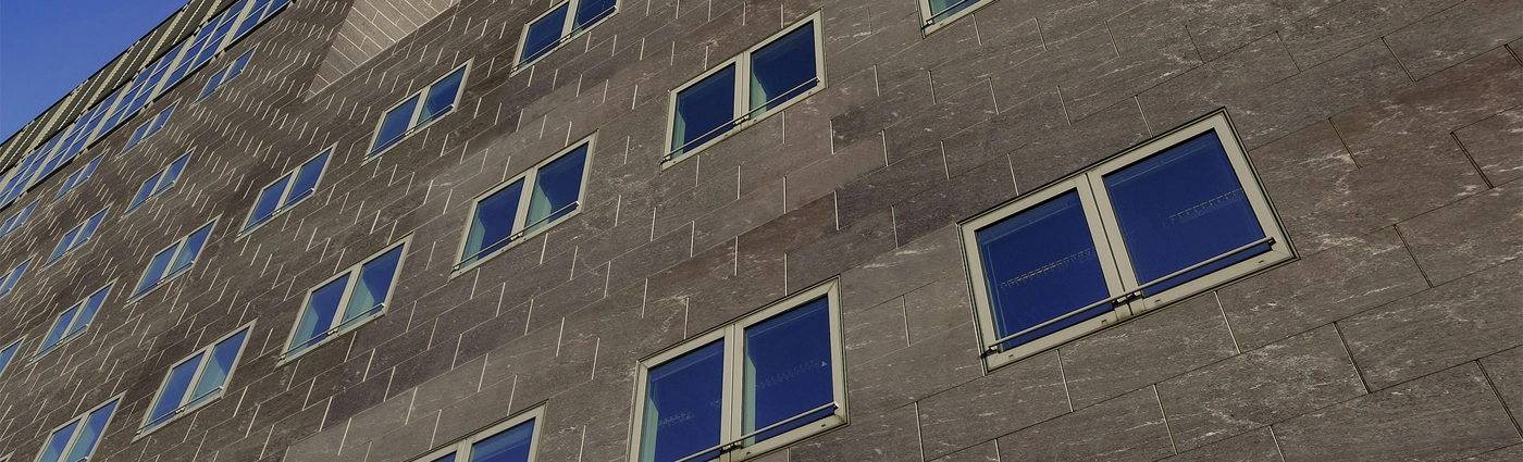 Wandverkleidung mit festen Abmessungen