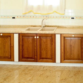 Kitchen top in Madura Gold