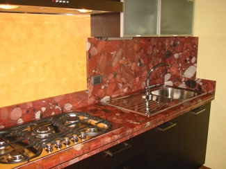 Kitchen top in Red Marinage