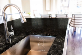 Piano cucina in quarzite Angola Black