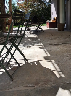 Pavimentazione esterna con Quarzite Grigia a spacco