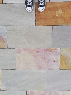 Pavimentazione esterna in Quarzite a spacco mista
