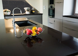 Piano cucina in Galaxy Black