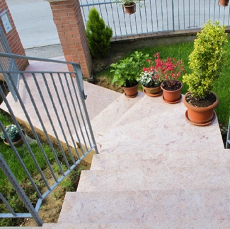 Outdoor stairs in Ivory Brown Shivakashi